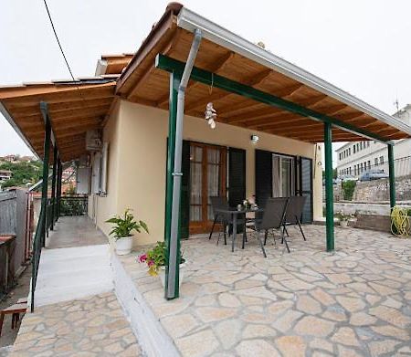 Christos Appartments Λαζαράτα Εξωτερικό φωτογραφία
