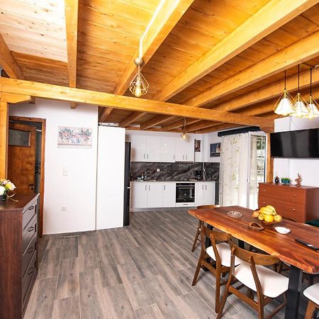 Christos Appartments Λαζαράτα Εξωτερικό φωτογραφία