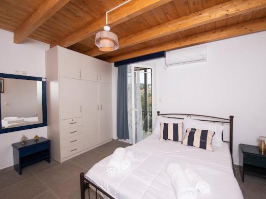 Christos Appartments Λαζαράτα Εξωτερικό φωτογραφία